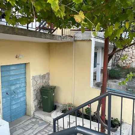 Apartment Viniska *